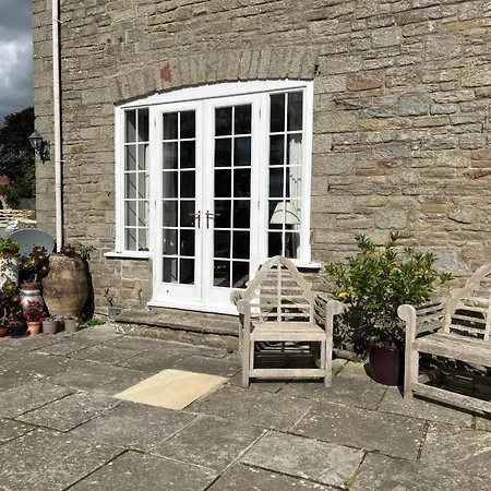 Holiday home Humphreston House
