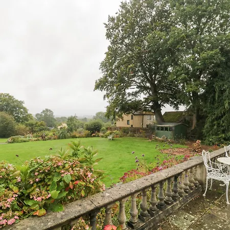 Humphreston House Holiday home *